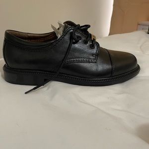 Docker’s Gordon Black Leather Dress Shoes